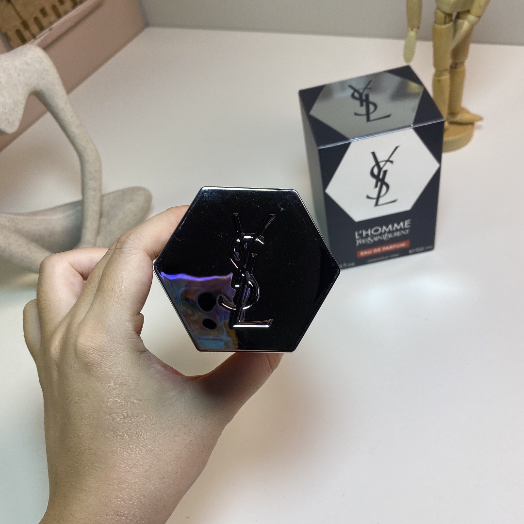 Saint Laurent perfume